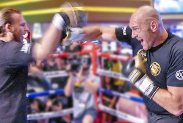 Tyson Fury and trainer Ben Davison hit Las Vegas and get to work on the pads (video)