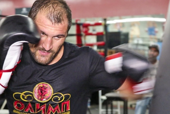 Sergey Kovalev looking sharp in camp for Canelo (video)