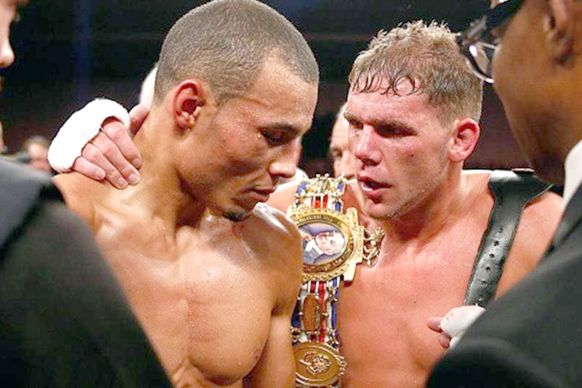 Saunders consoles Eubank jr after handing him his first defeat
