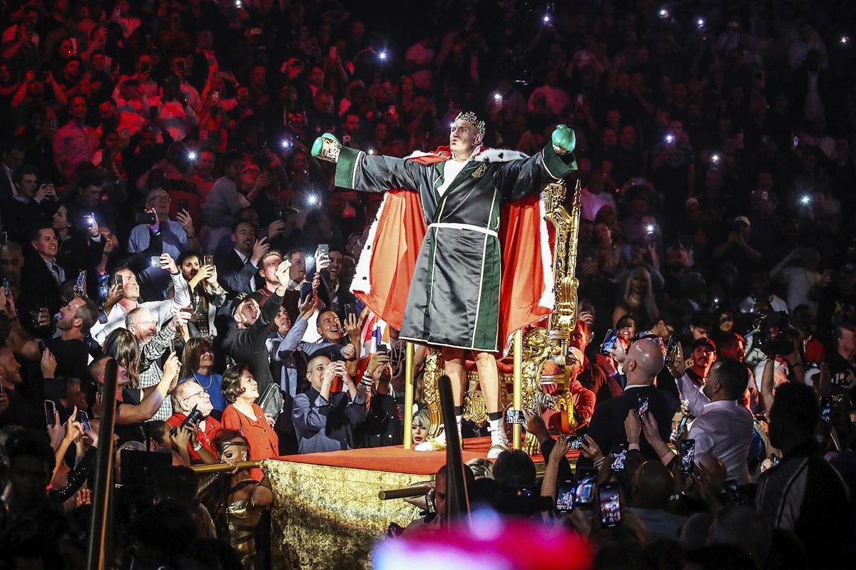 Tyson Fury is the king of the heavyweights