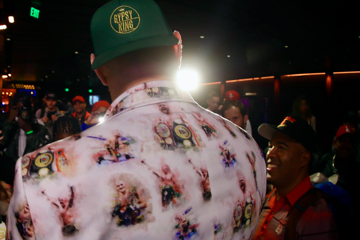 Tyson Fury flanked by current trainer SugarHill Steward (Mikey Williams/Top Rank)