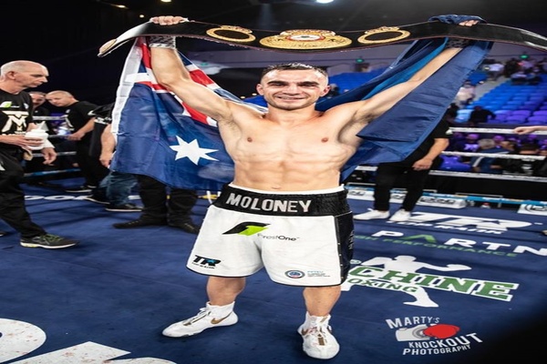 15 rounds with Andrew Moloney