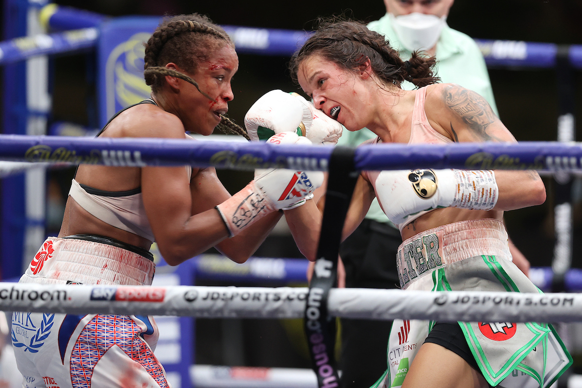 Terri Harper vs Natasha Jonas (Mark Robinson/Matchroom Boxing)