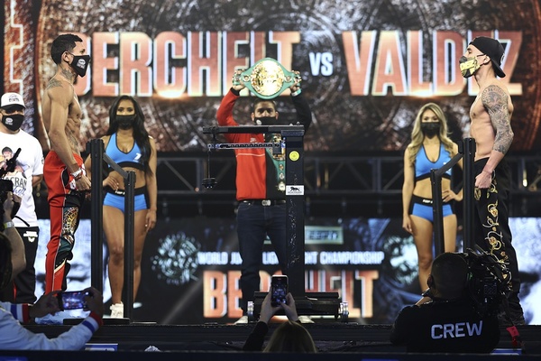 Miguel Berchelt vs. Oscar Valdez - Weigh in