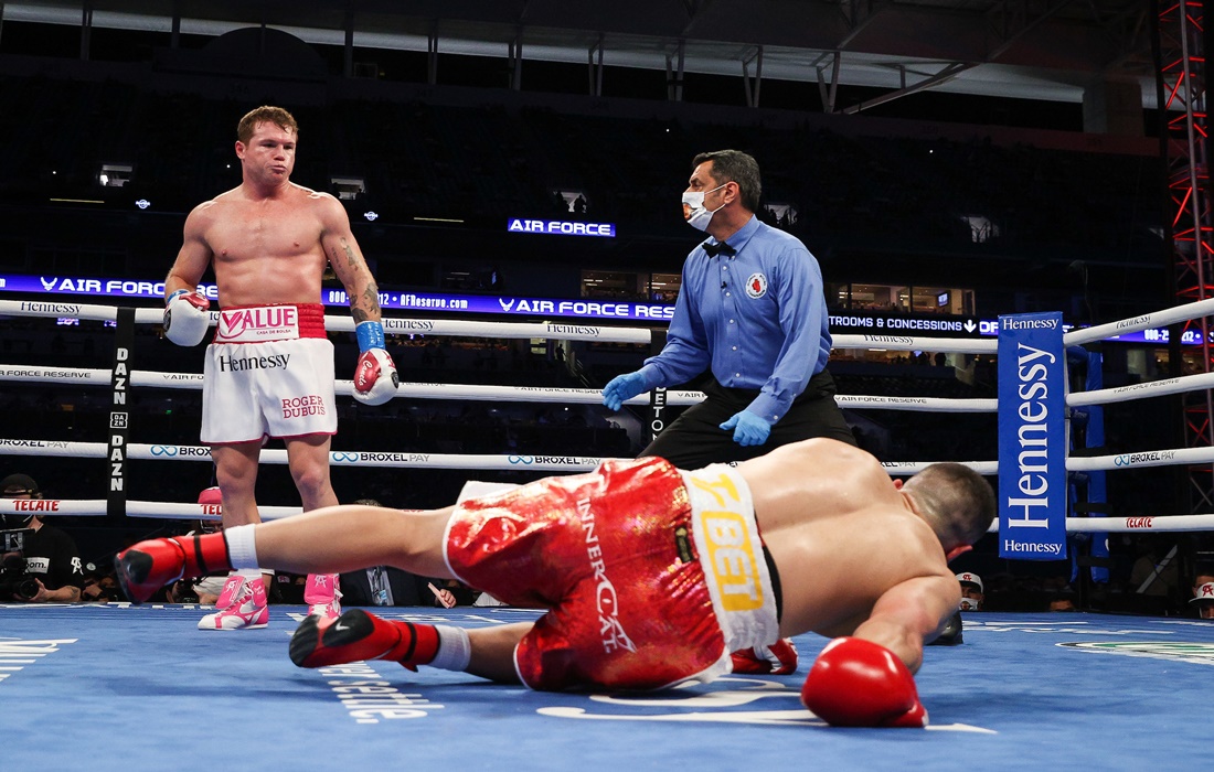 Canelo wins by stoppage photo by Ed Mulholland 
