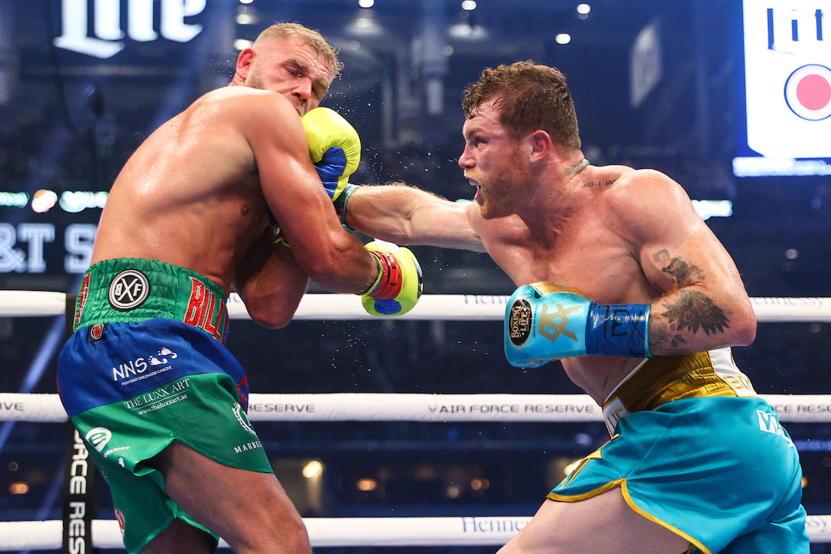 Alvarez stops Saunders in eight photo by Ed Mulholland