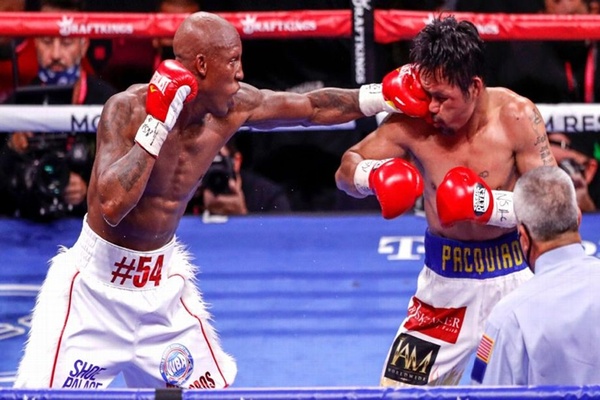 Yordenis Ugas shocks Manny Pacquiao with unanimous decision to retain WBA title