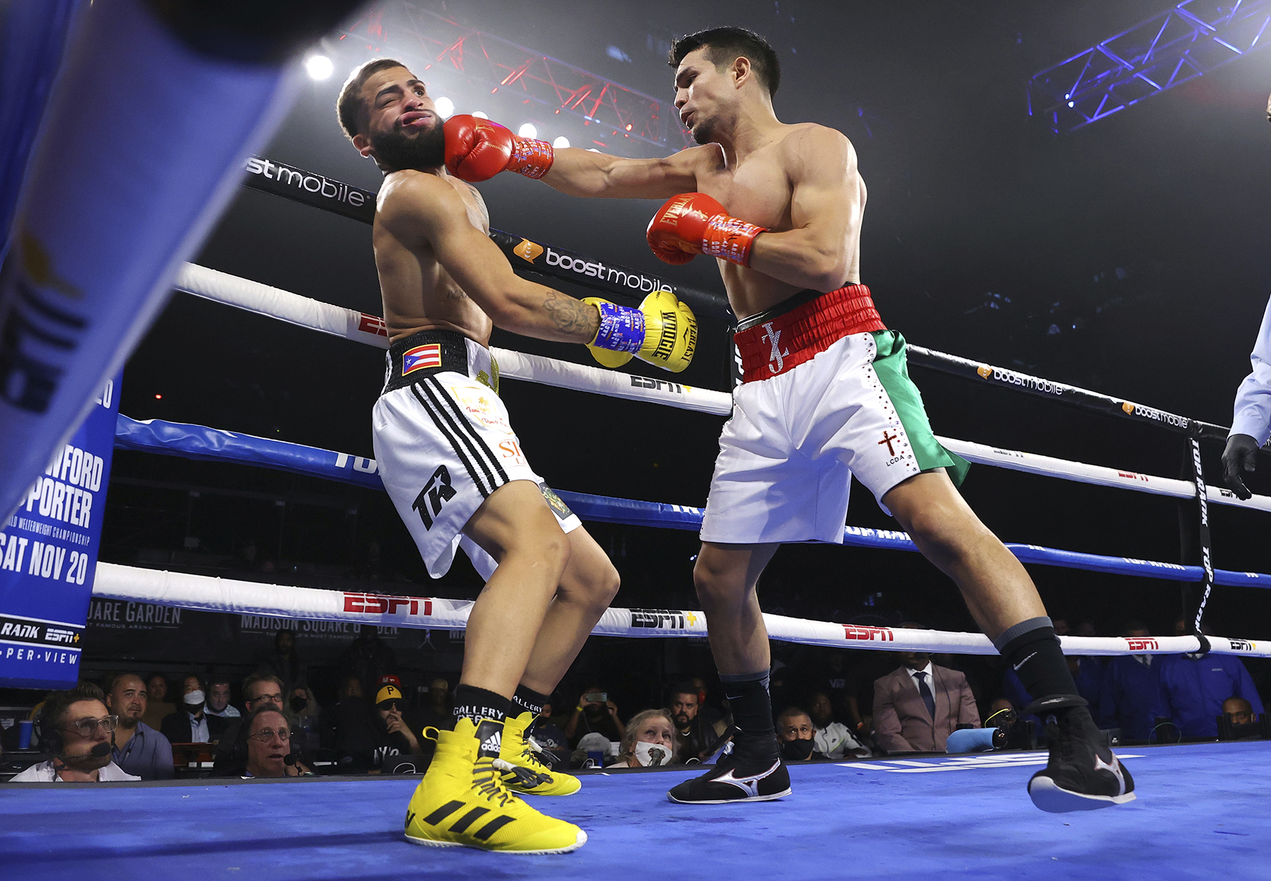 Zepeda knocks out Vargas photo by Miley Williams Top Rank via Getty images