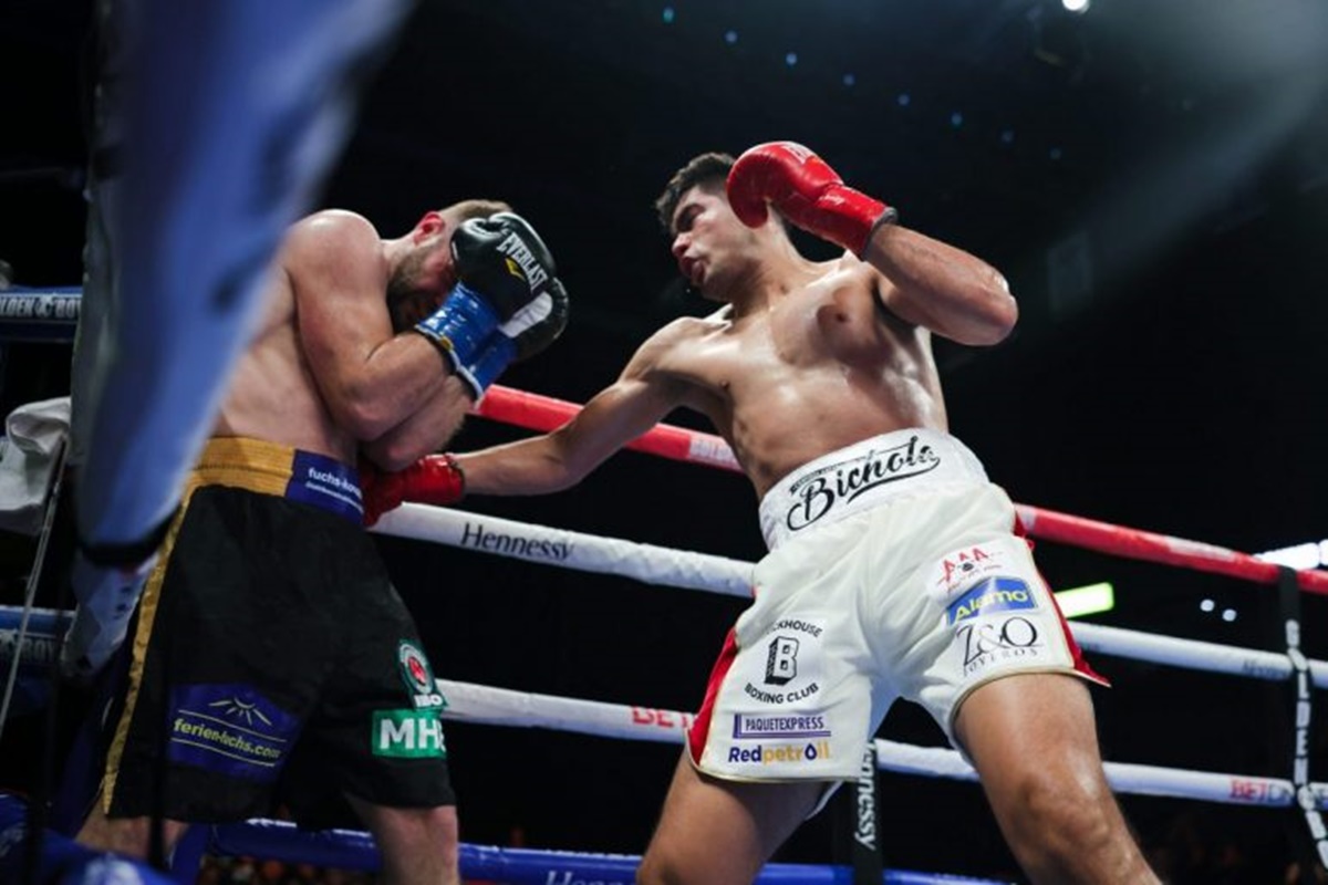 Ramirez wins - photo by Tom Hogan Golden Boy 