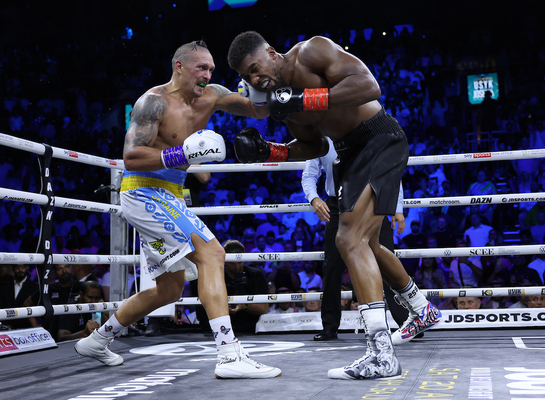 Oleksandr Usyk fights his way past a determined Anthony Joshua