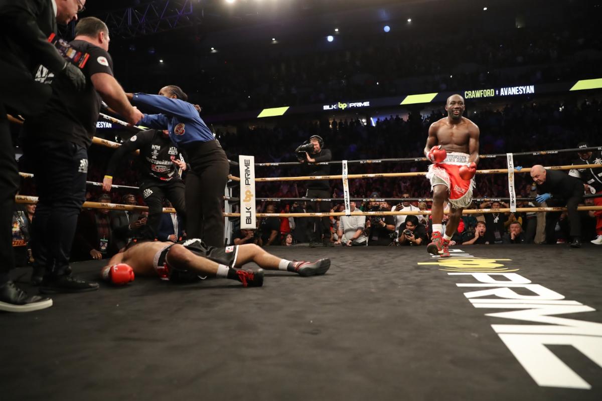 Terence Crawford scores one punch knockout over gutsy David Avanesyan