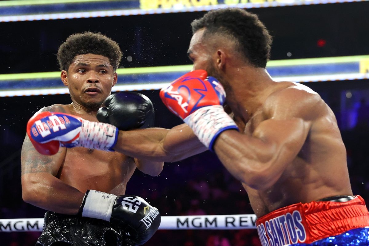 Shakur Stevenson wins in Las Vegas picture by Mikey Williams