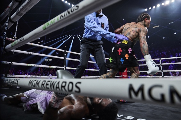 Patient Gervonta Davis catches a ghost