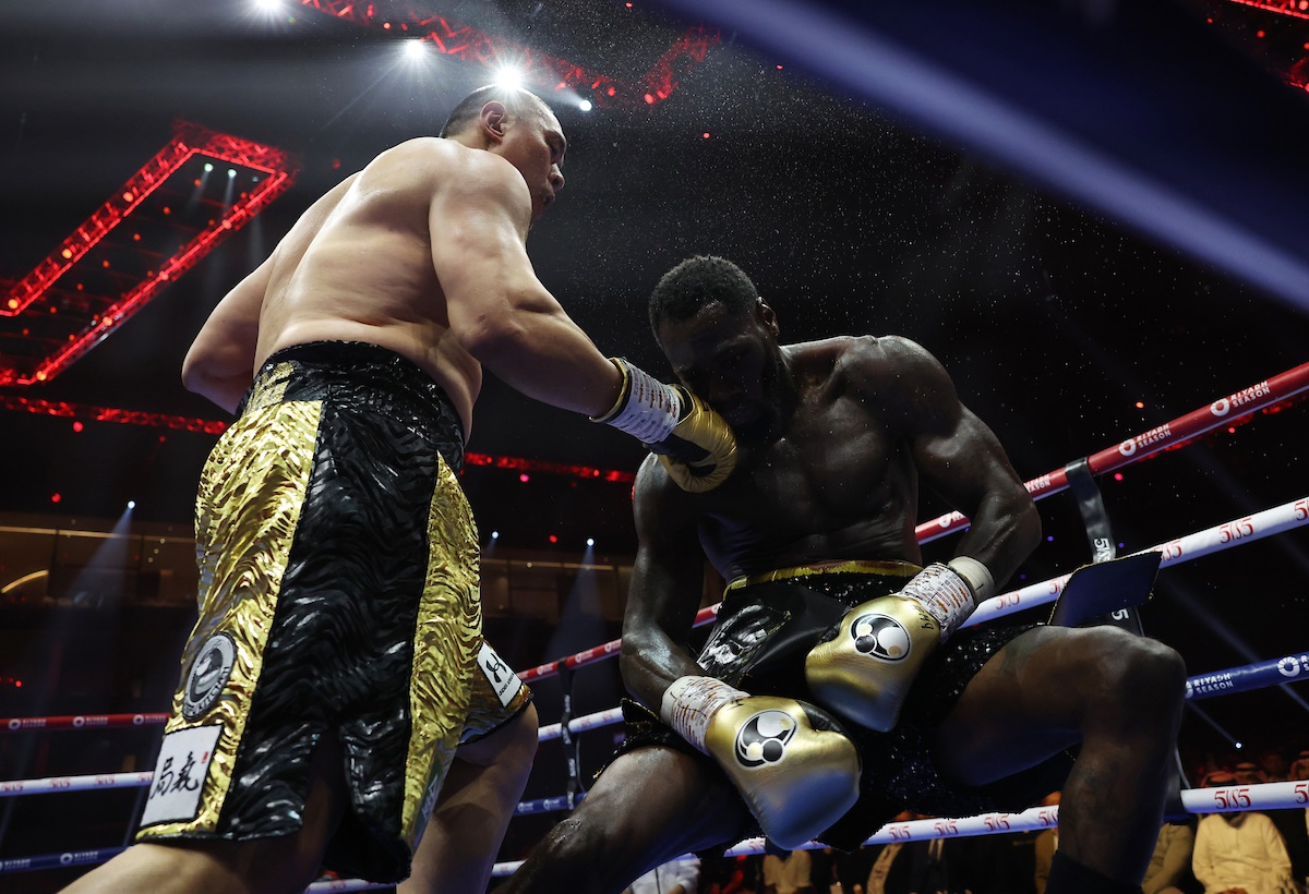 Zhang_stops_Wilder photo Mark Robinson Matchroom Boxing Zhang_stops_Wilder photo Mark Robinson Matchroom Boxing