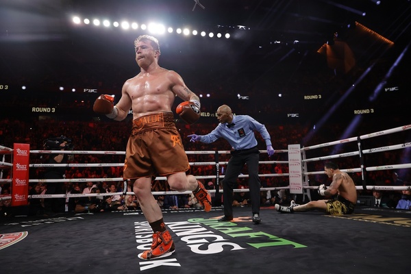 As expected - Canelo Alvarez whips Edgar Berlanga