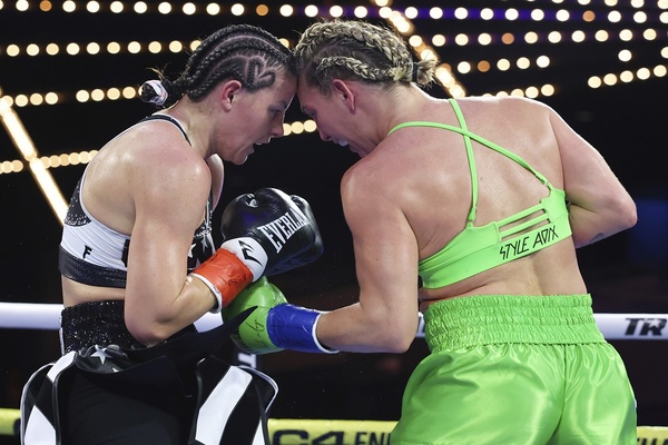 Mikaela Mayer and Sandy Ryan battle in New York City