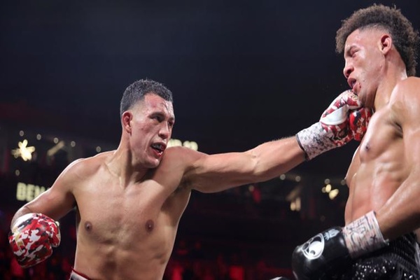 David Benavidez dominates David Morrell in Las Vegas