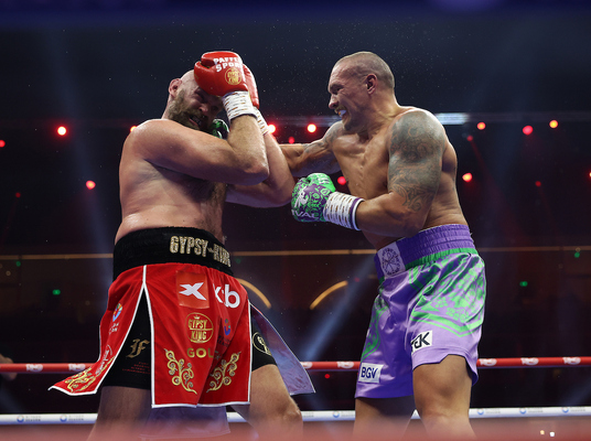 Oleksandr Usyk defeats Tyson Fury again