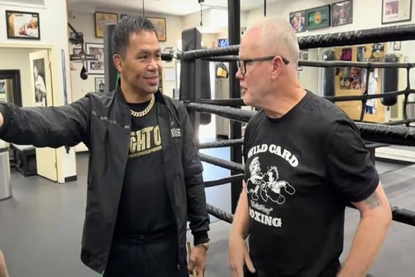 Hall of Famer Manny Pacquiao opens camp with familiarity