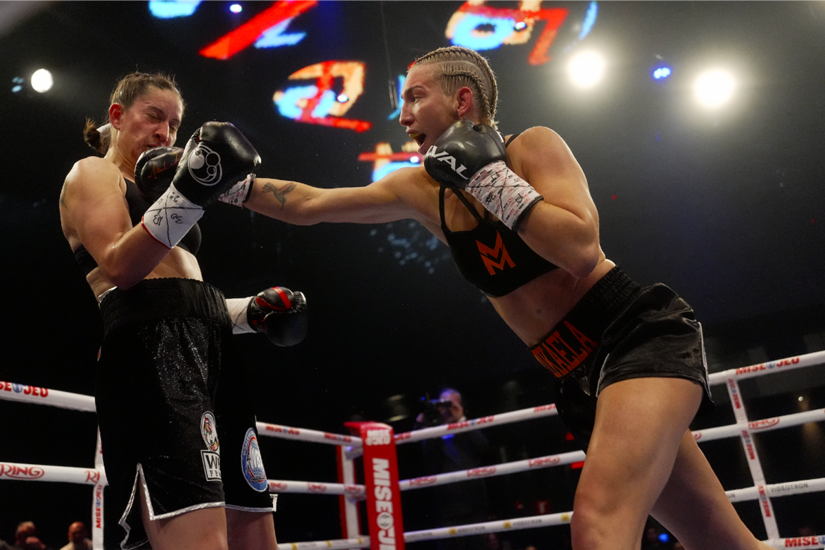 Mayer wins third world title  Mayer wins third world title