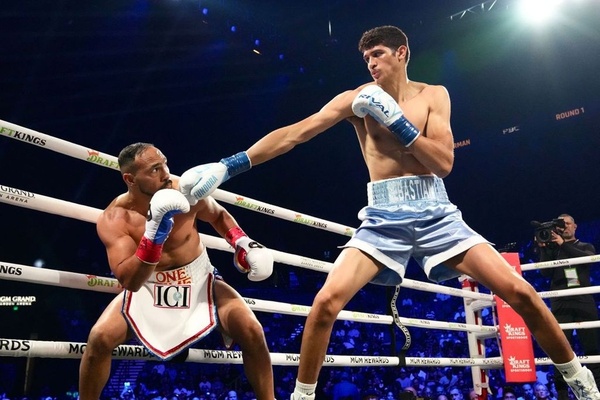 Sebastian Fundora overwhelms Keith Thurman